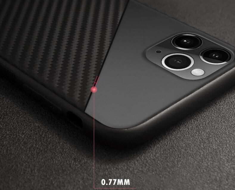 iPhone 15 Plus Case im Carbon Design