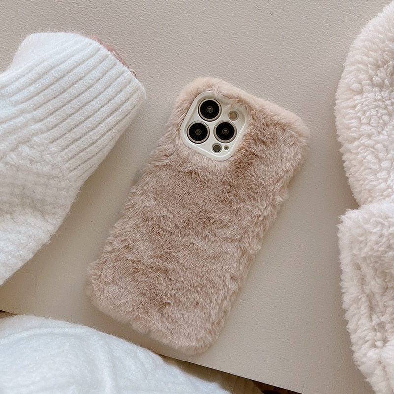 iPhone 14 Pro Max Case im luxuriösem Pelz-Design