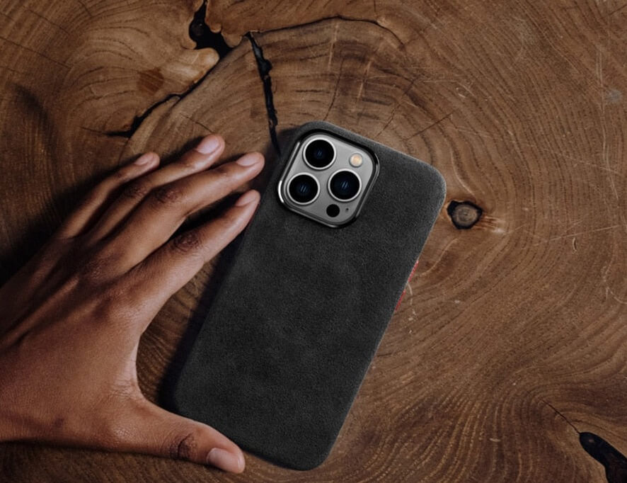 iPhone 15 Plus magnetische Alcantara Schutzhülle